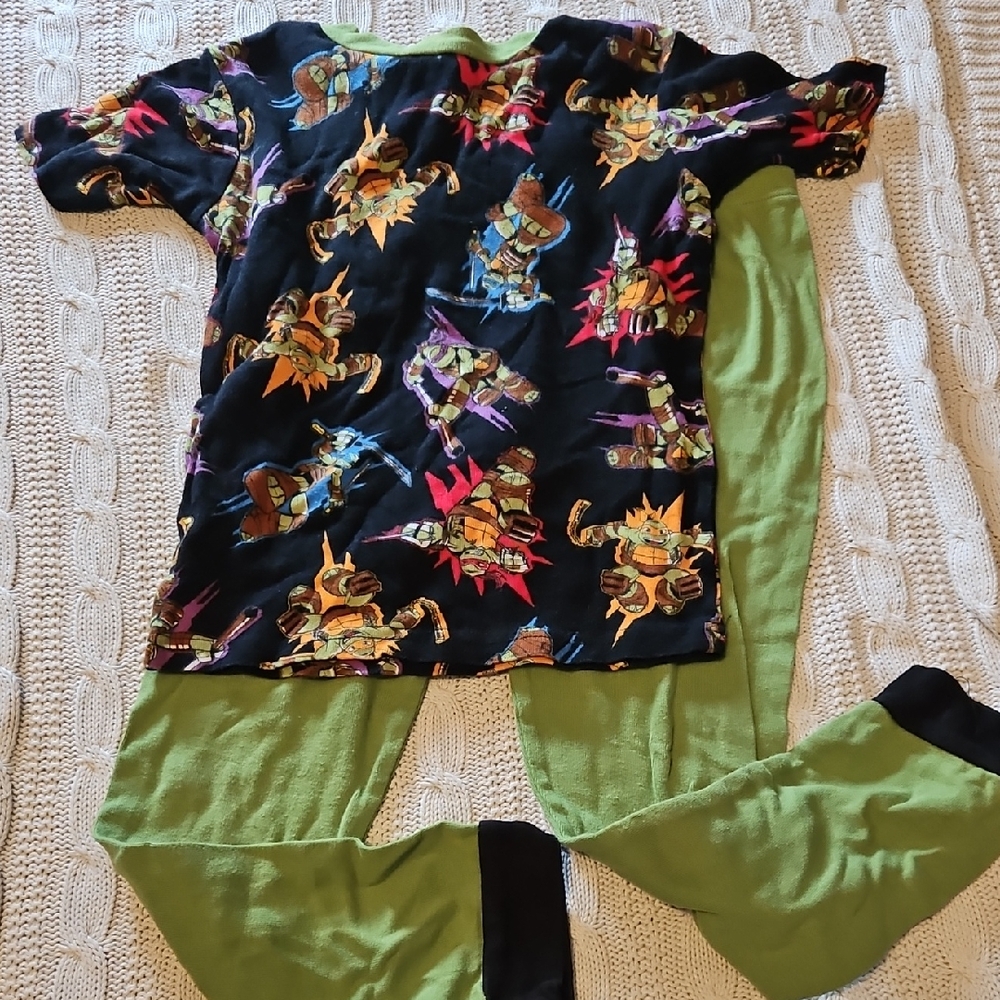 Boys size 10 Nickelodeon Ninja Turtle Pajama Set